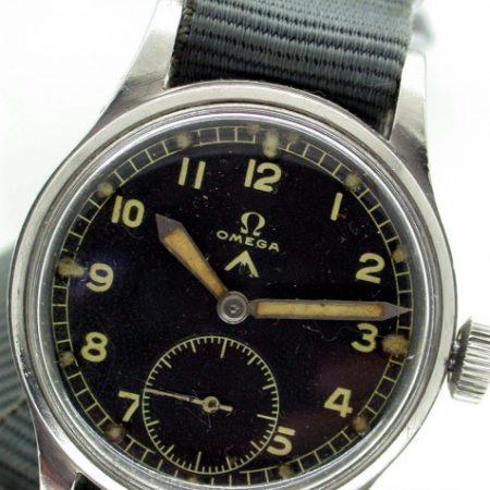 1944 WW2 British Army Officer's Issued Wristwatch Military Broadarrow and Issue Numbers on Case-Back. Original Military Dial