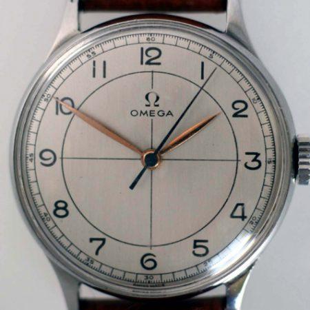 1945 Large Cal. 30T2 with Cross-Hairs All Arabic Dial Original Dauphine Hands and Blued-Steel Sweep Seconds Hand in Large All Stainless Steel Case Reference 2324/5