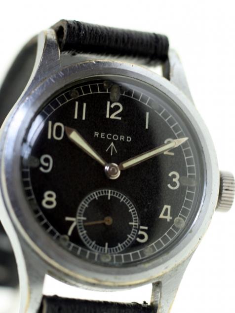 A rare Patek Philippe watch has fetched record $5.8 million at auction |  Mint Lounge