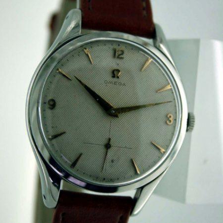 1949 Big Oversized 38mm Steel Case Ref. 2505 Cal. 265 (30MM) Manual Winding Movement Original Guilloche Dial with Omega Dauphine Hands and Subsidiary Seconds Dial Beautiful Large Watch.