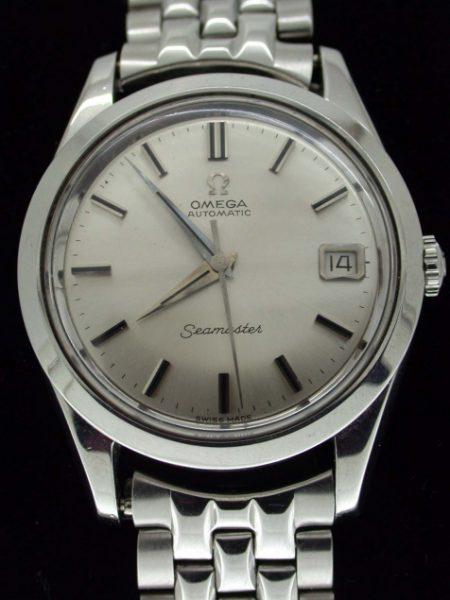 1963 Classic Gent's Seamaster Automatic Calendar Cal. 562 on Omega Signed Bracelet All in Stainless Steel and in Mint Condition