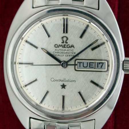 1970 Beautiful "C" shape Constellation Day-Date Calendar Chronometer All Steel on Original Omega Bracelet. Snowflake Dial