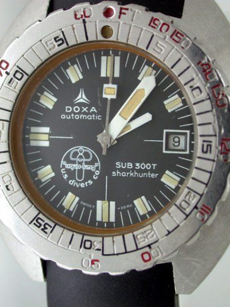 1970s Legendary Sub 300T Sharkhunter Automatic Professional Diver's Watch as worn by Jaques Cousteau. Hard to Find Black  "US Divers Co" Aqualung Logo Dial. On Brand New Doxa Rubber Diver's Strap