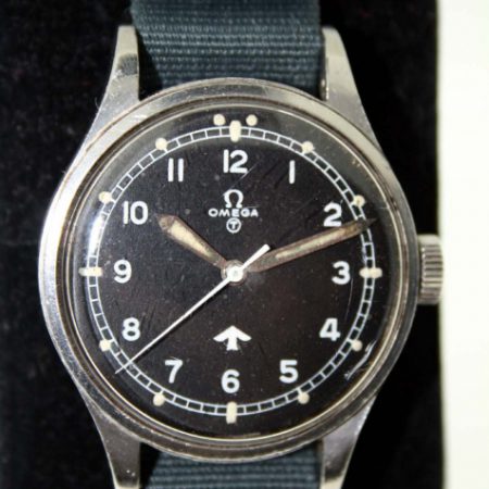 Vintage 1953 RAF Pilot's Watch Military Issue Numbers 6B/542 British Ministry of Defence "Fat Arrow" Tritium Dial Original Crown and Military Fixed Bar Lugs Original Dust Cover and Spacer Ring