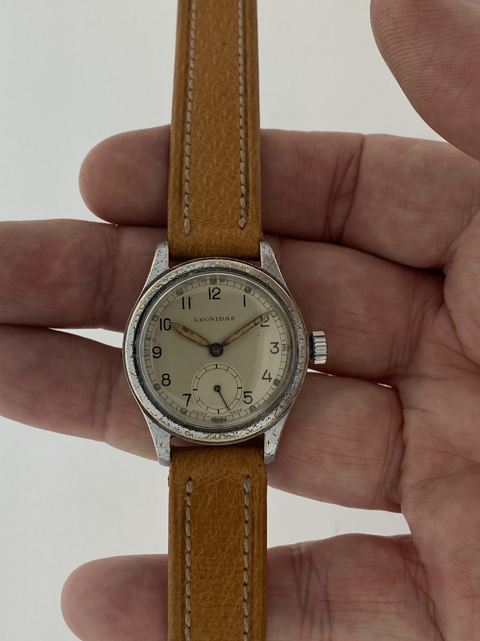 Montre Vintage Revue Militaire British Army - Mécanique Manuelle - Années 1940 - Modèle ATP