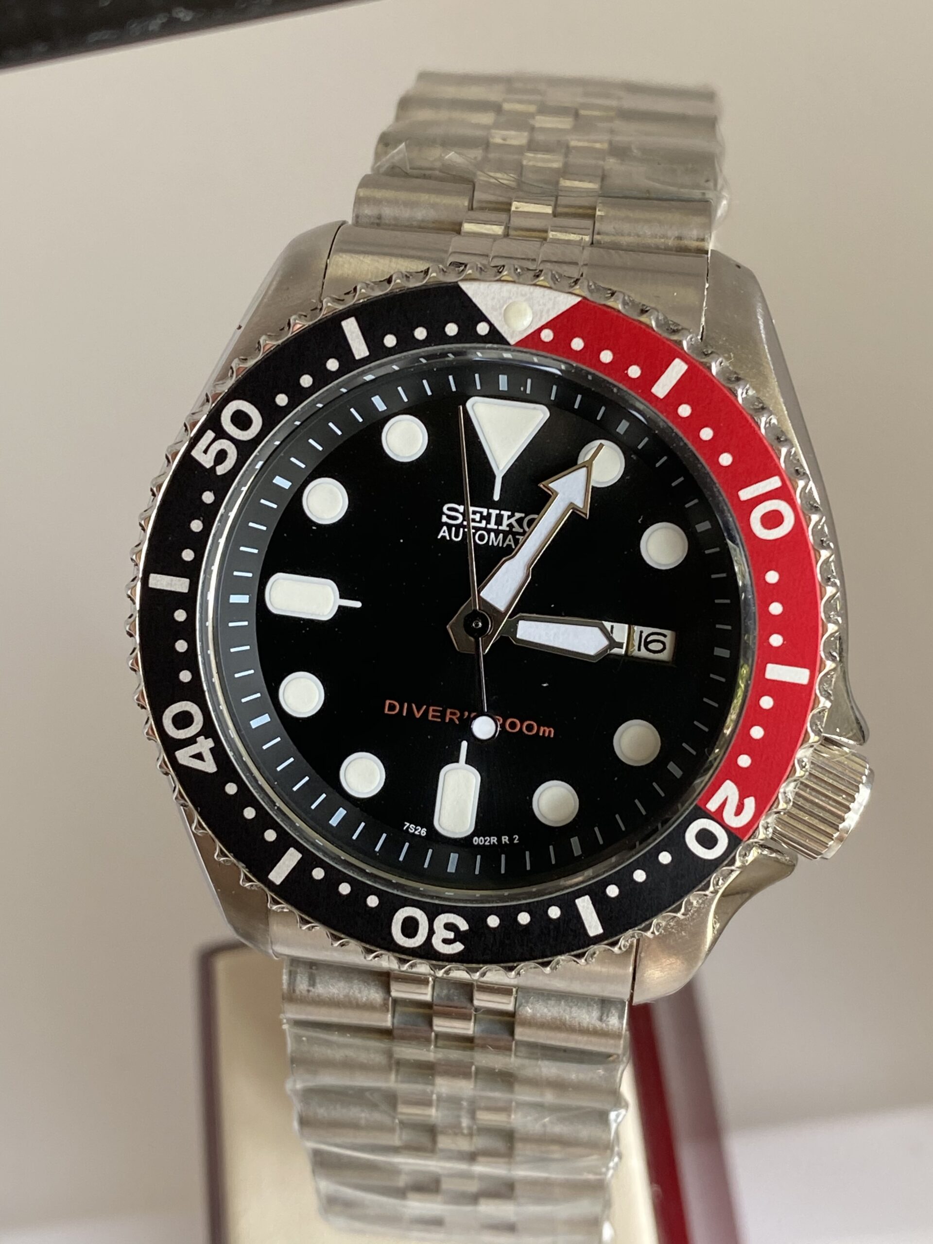 New, Unused 2018 Seiko SKX007 200m Scuba Diver Modified with Coke Bezel and  Upgraded Seiko 4R36A 24Jewel Automatic Movement – Corr Vintage Watches